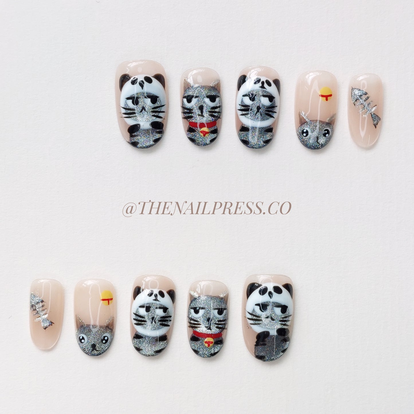 Cattitude Vibes – Medium Rounded 19mm