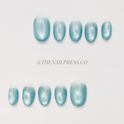 Icy Aqua Cat-Eye – Short Rounded 17mm