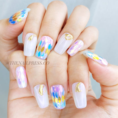 Shimmering Scales – Medium Square 19mm