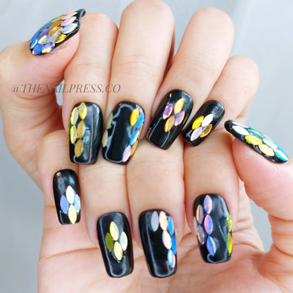 Shimmering Scales – Medium Square 19mm