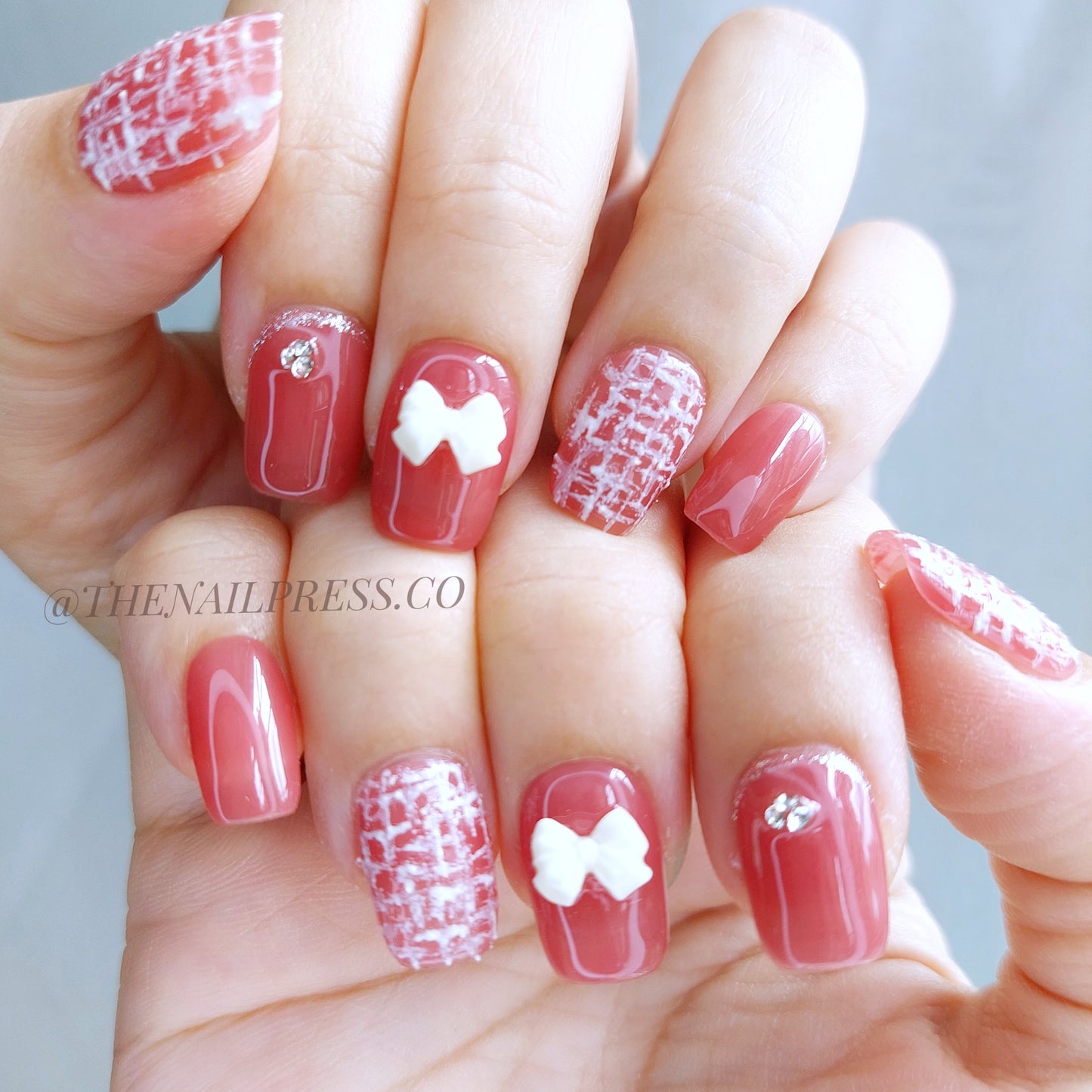 Rosy Bow Weave – Kids Nails | Short Square 17mm