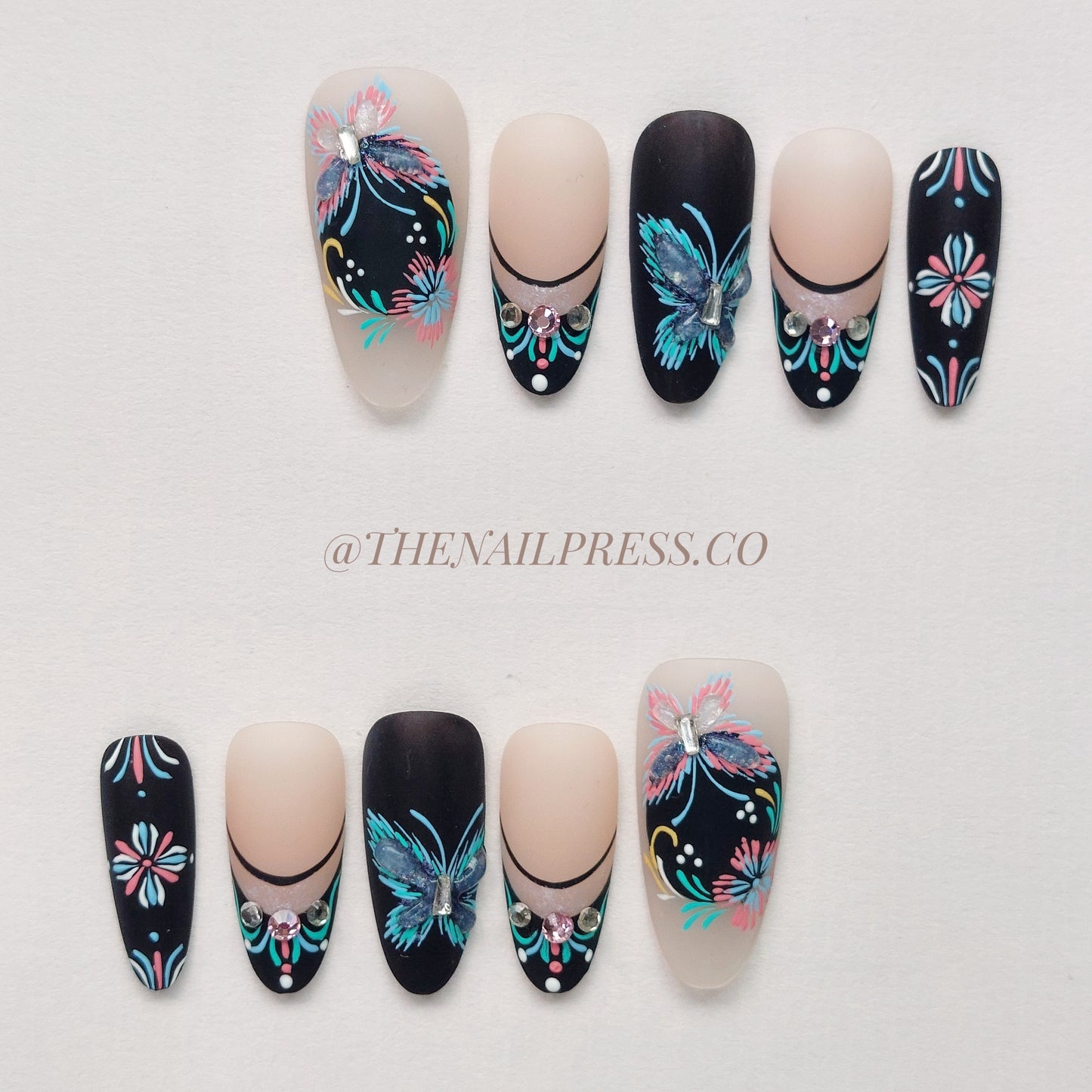 Boho Muse – Medium Oval 24mm