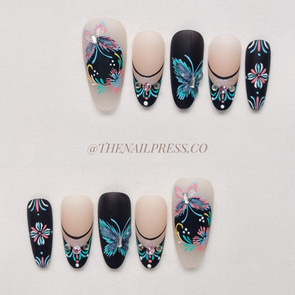 Boho Muse – Medium Oval 24mm