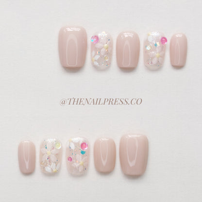 Floral Wink – Short Square 17mm