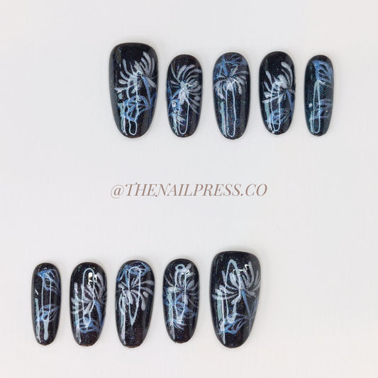 Mystic Spider Lily – Medium Oval 24mm