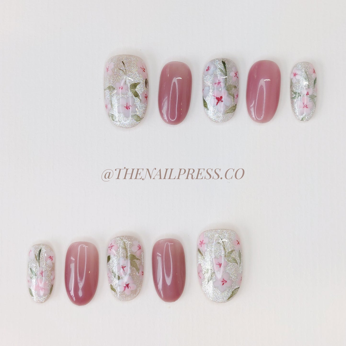 Blushing Plum – Medium Oval Rounded 19mm