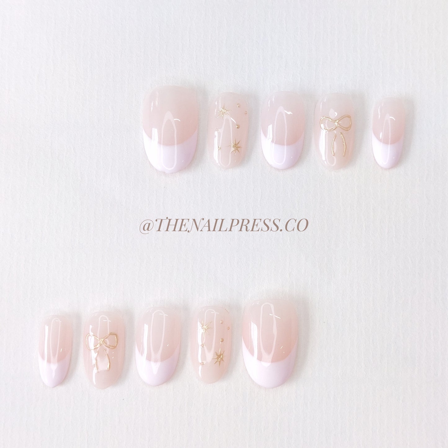 Stardust Serenade – Medium Oval Rounded 19mm