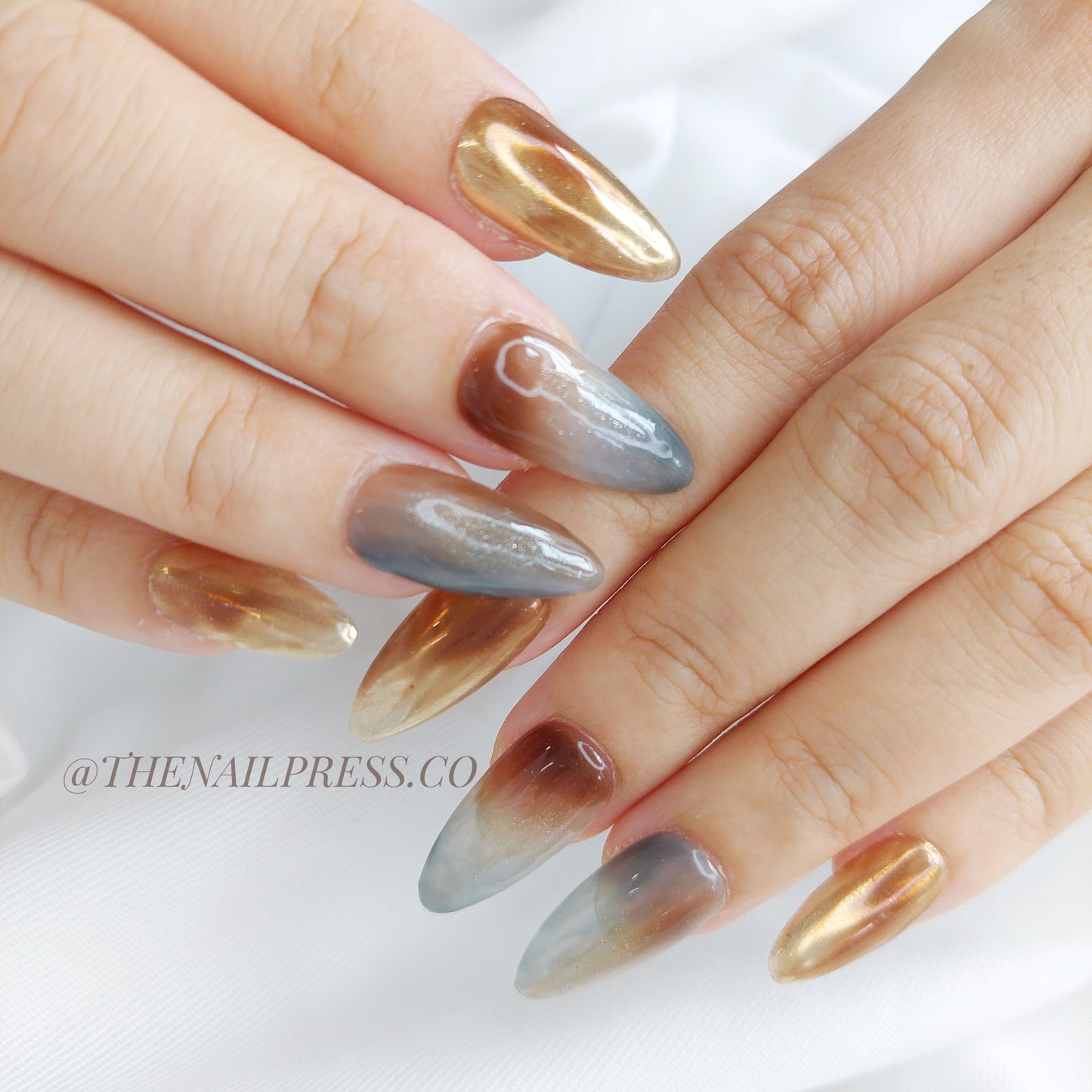 Sunset Marble – Medium Almond 26mm