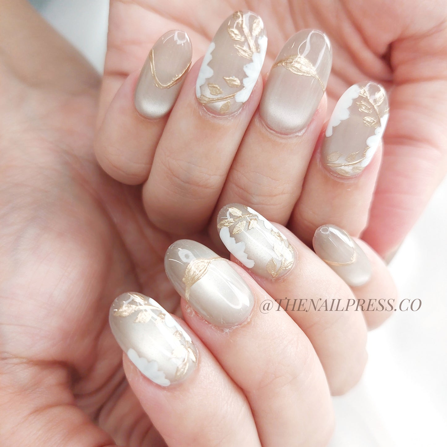 Champagne Glow – Medium Oval Rounded 19mm