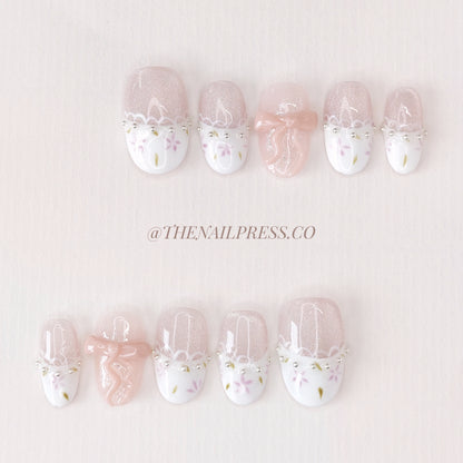 Belle Dentelle – Medium Oval Rounded 19mm