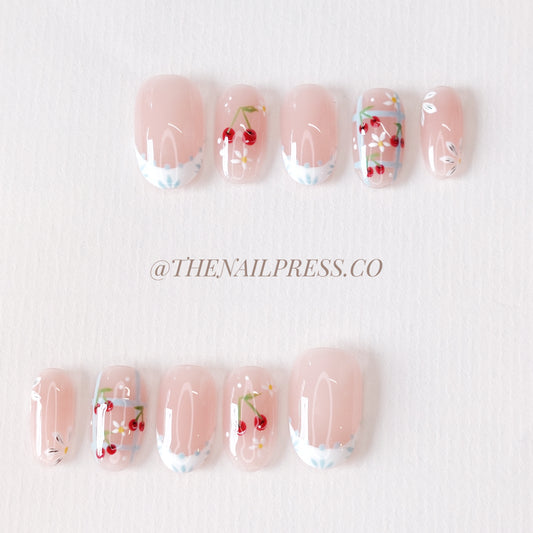 Petit Cherry – Medium Oval Rounded 19mm