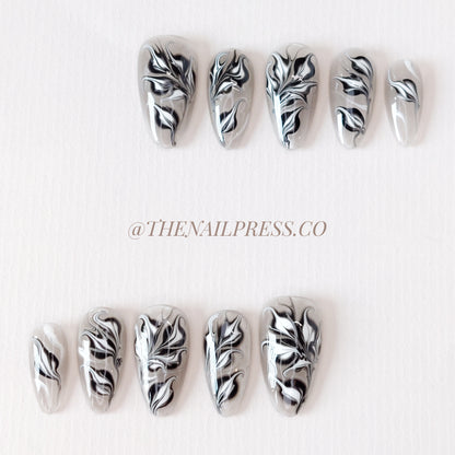 Monochrome Bloom – Short Almond 22mm