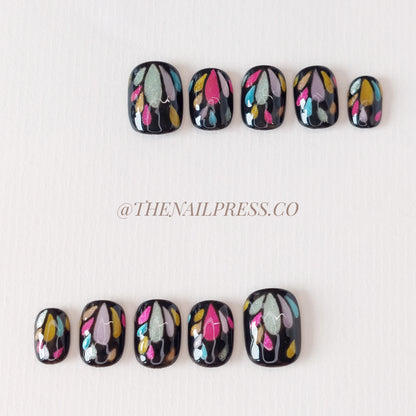 Kaleido Wings – Short Squoval 16mm