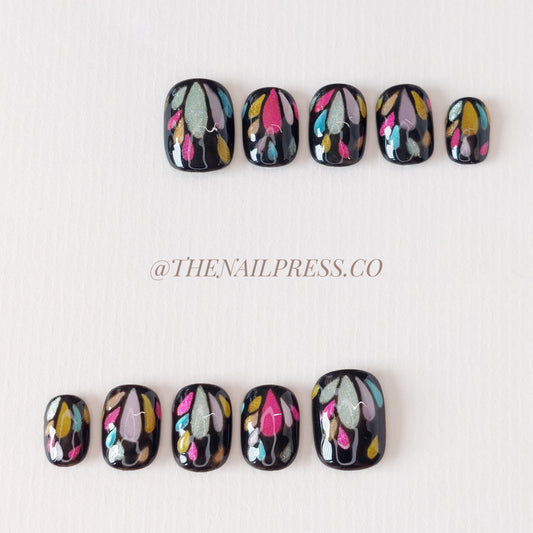 Kaleido Wings – Short Squoval 16mm