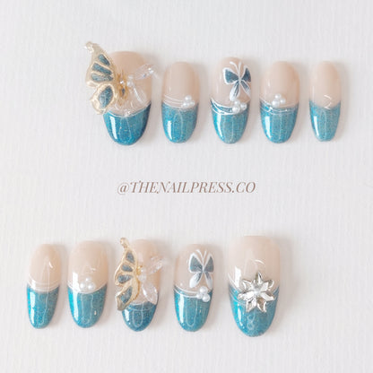 Butterfly Skies – Medium Oval 24mm