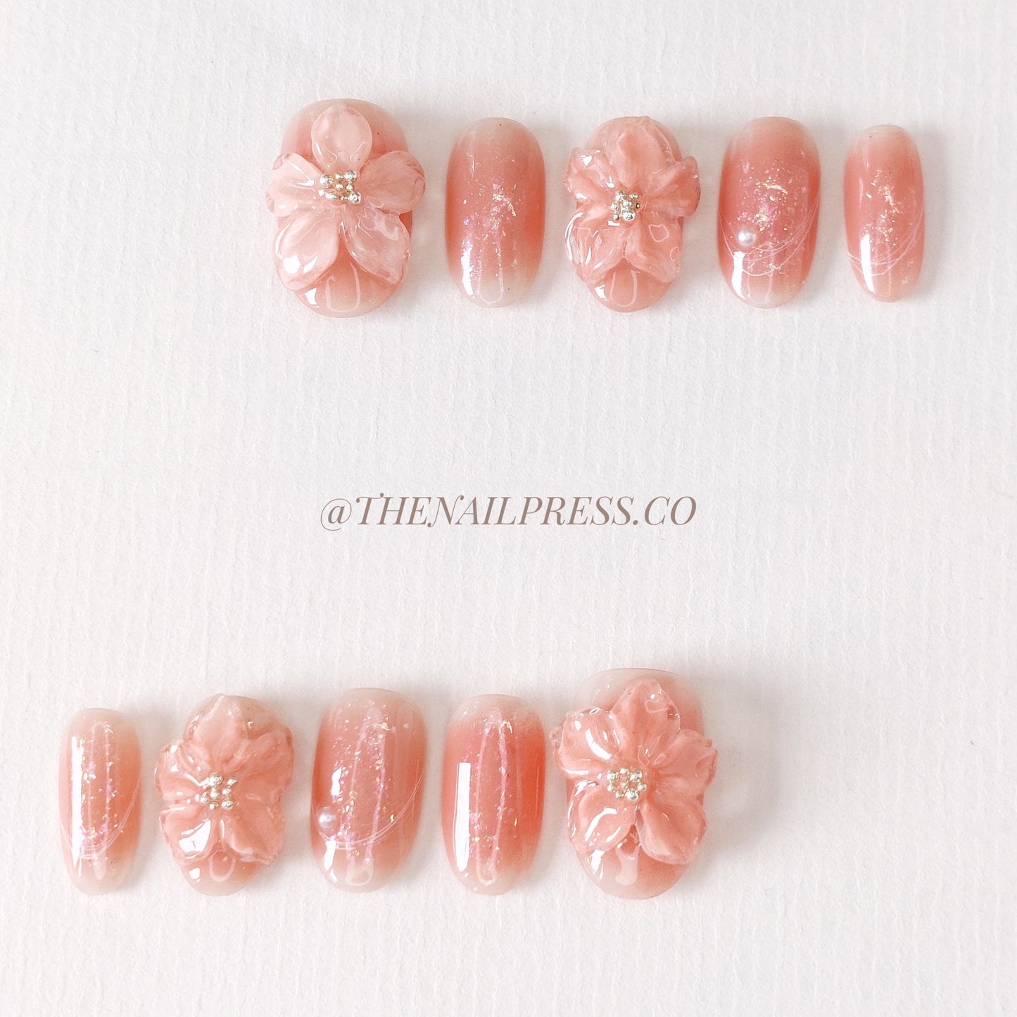 Coral Bloom – Medium Oval Rounded 19mm