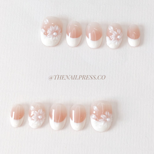 Bloomed French – Short Rounded 17mm