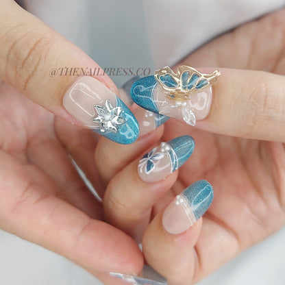 Butterfly Skies – Medium Oval 24mm