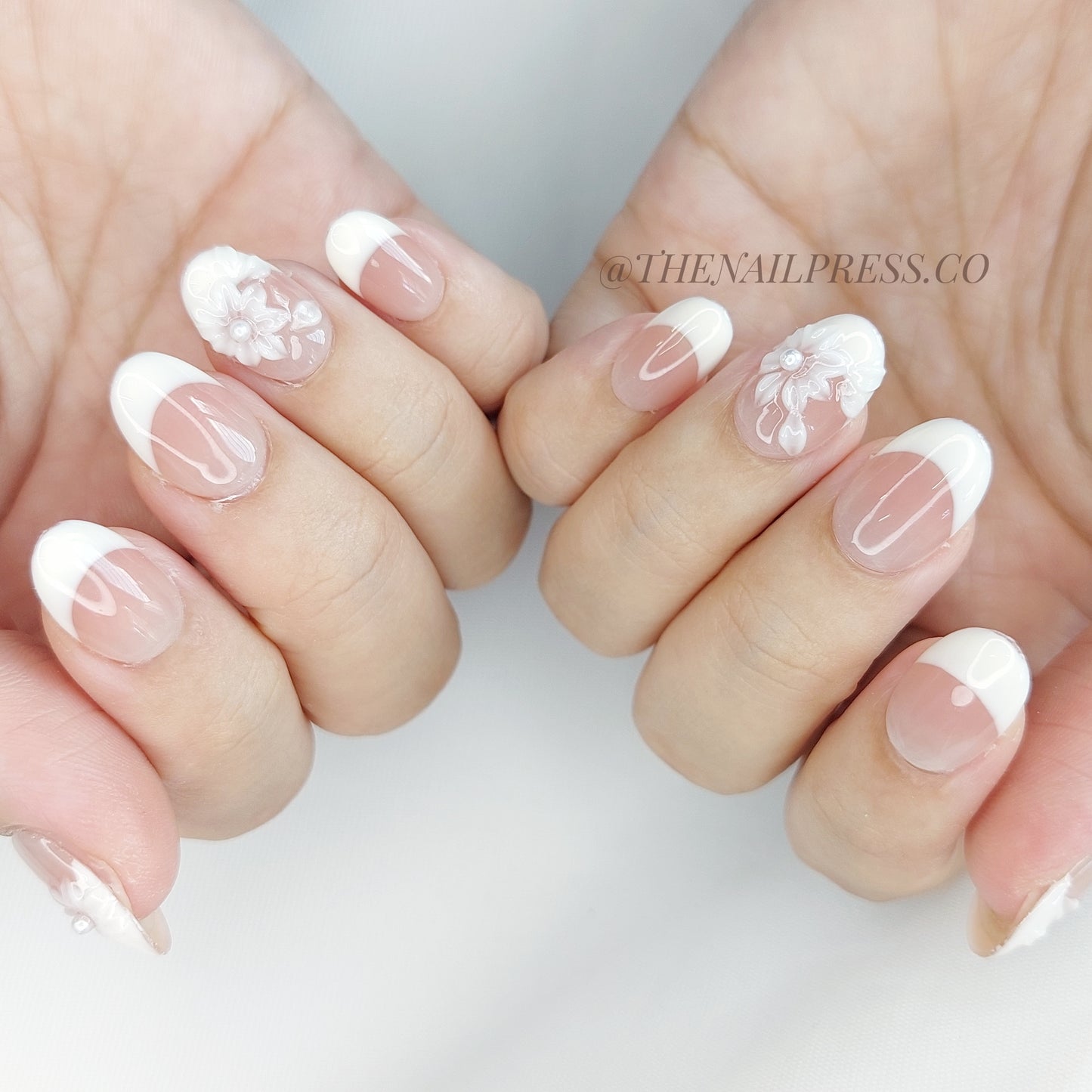 Bloomed French – Short Rounded 17mm