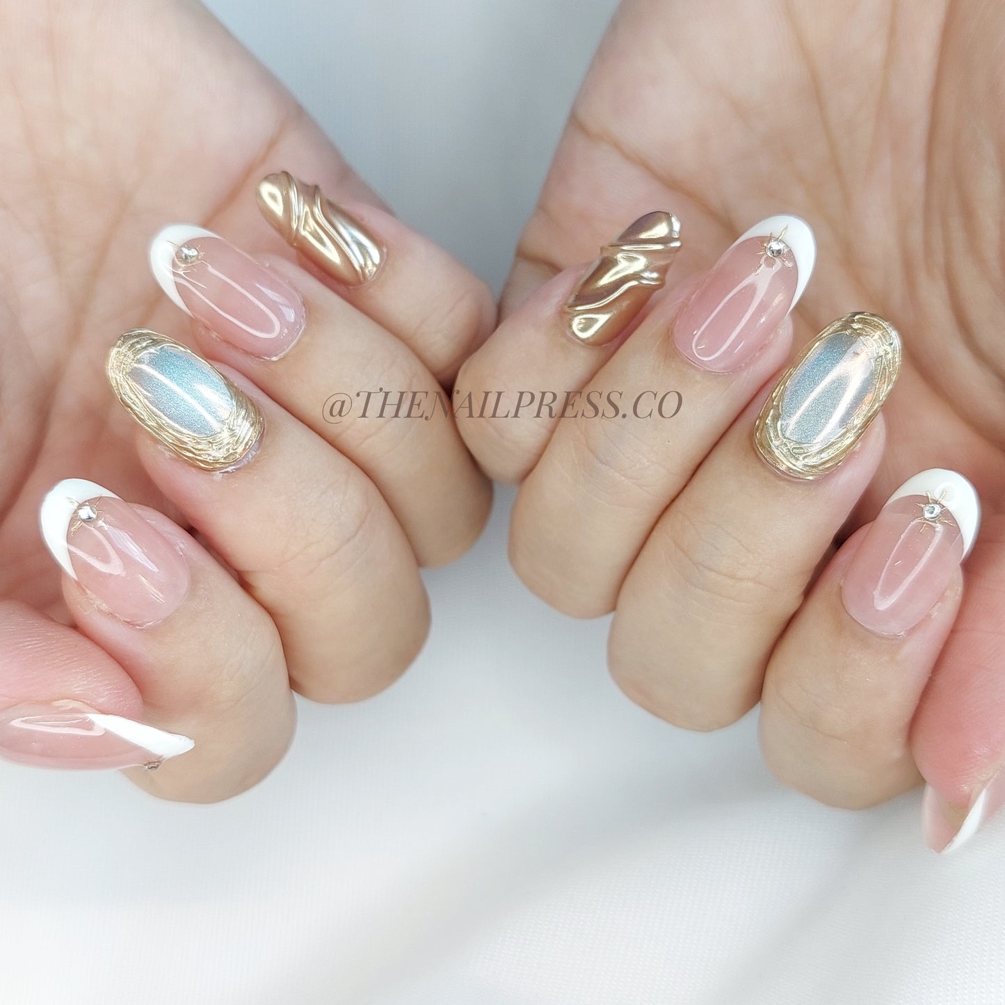 Gilded French – Medium Oval Rounded 19mm