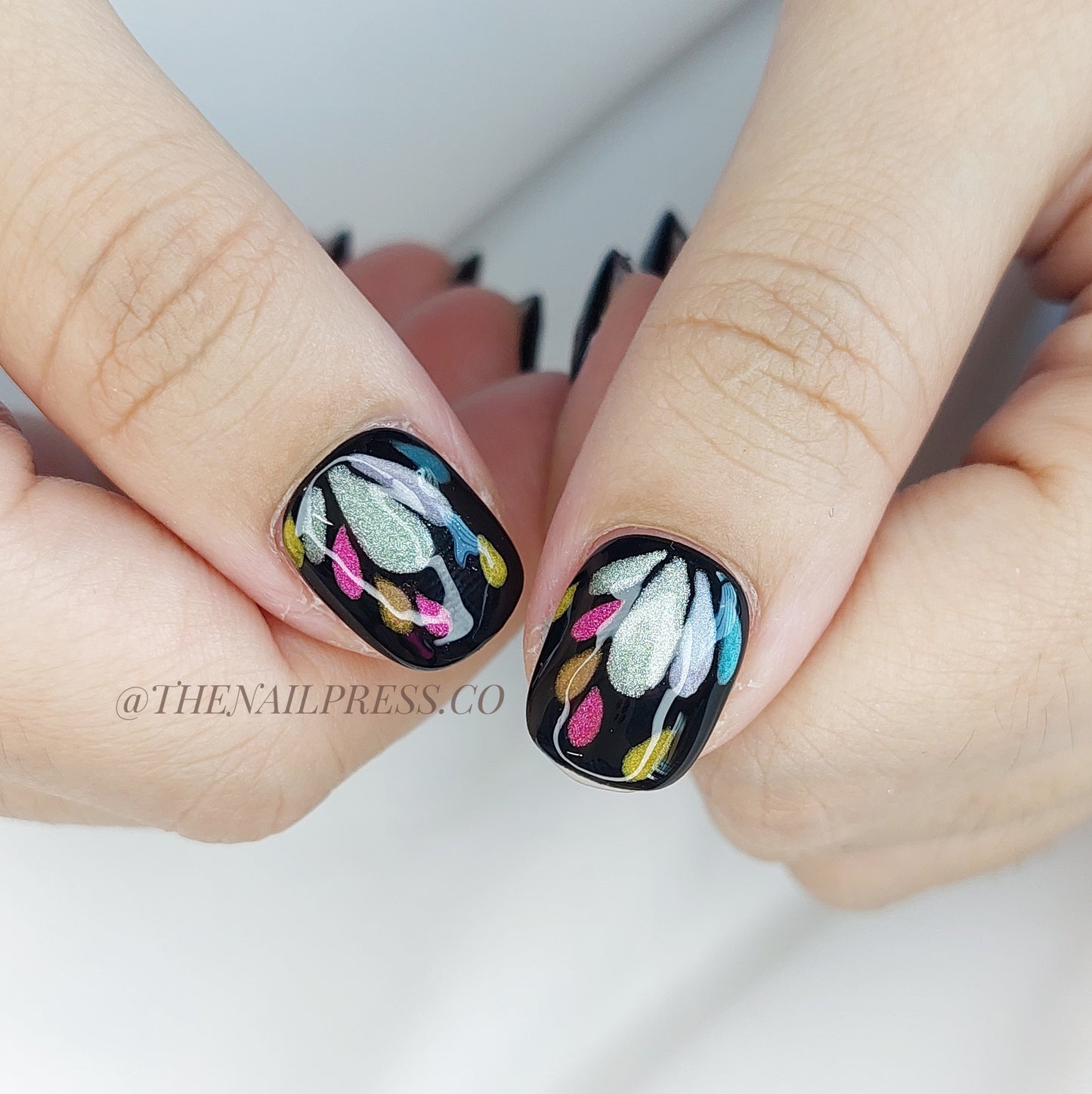 Kaleido Wings – Short Squoval 16mm