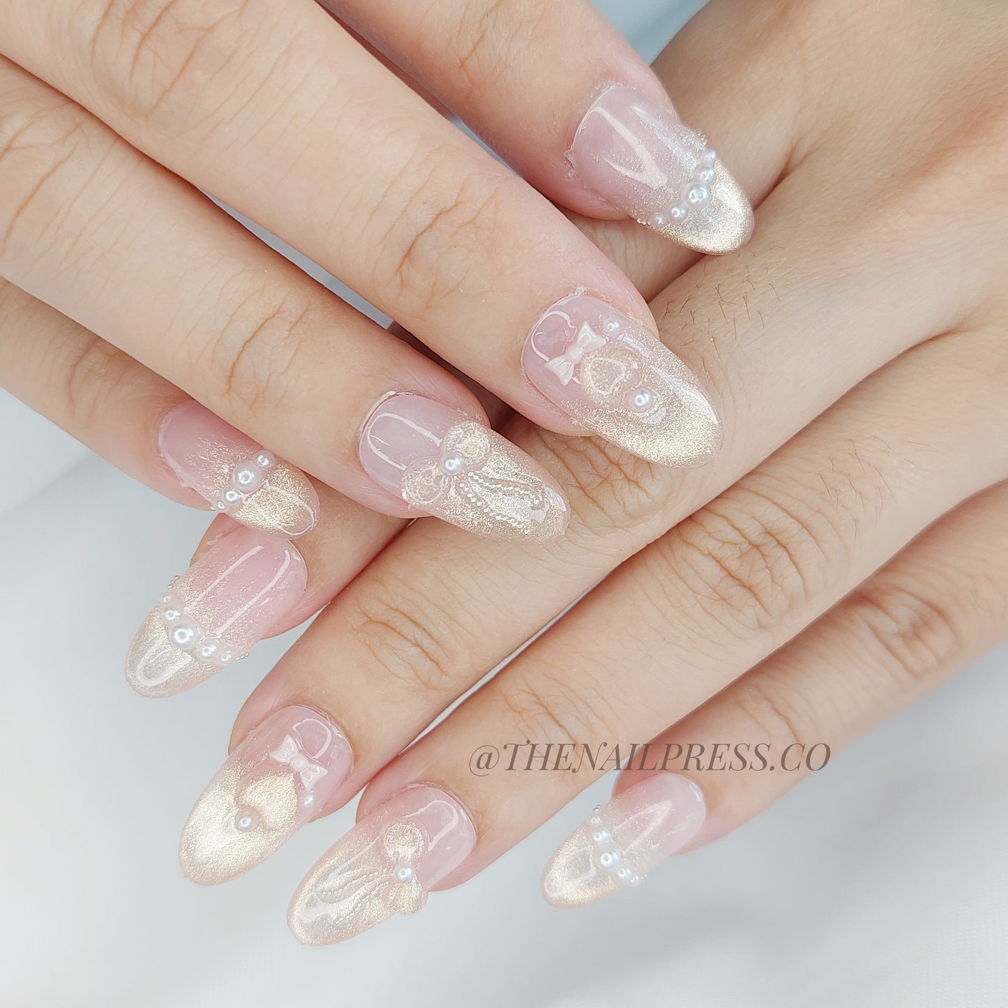 Shimmer Charm – Short Oval 21mm