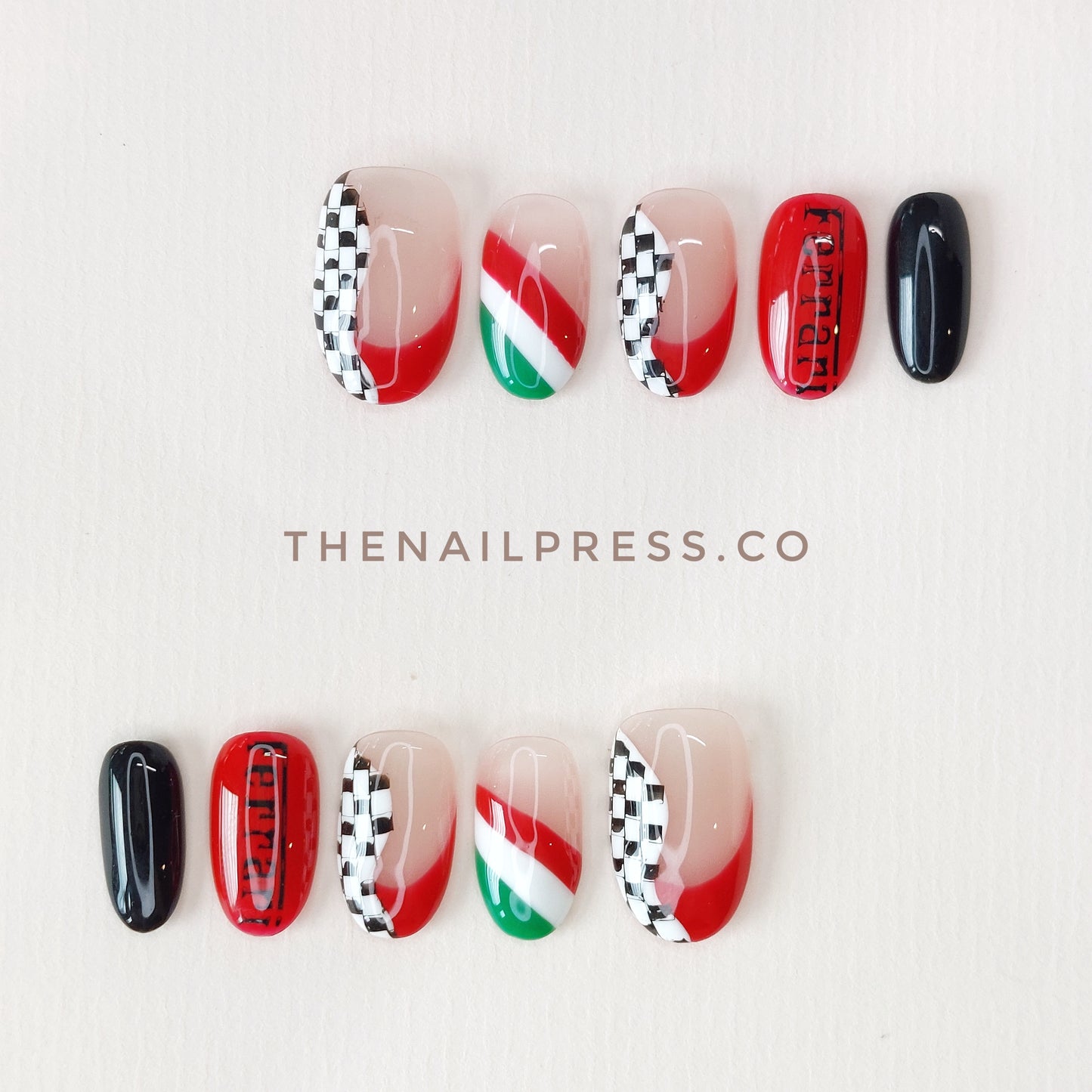 F1 Ferrari – Medium Oval Rounded 19mm