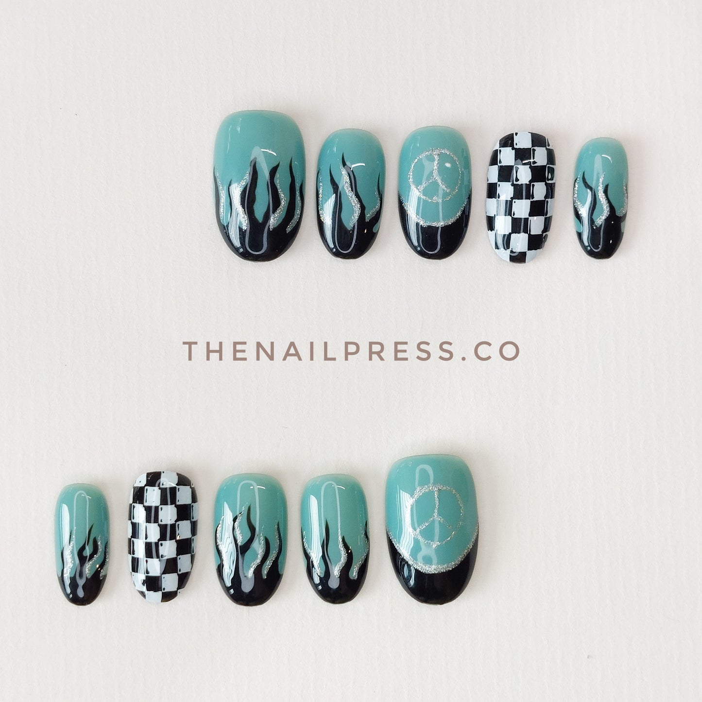 F1 Mercedes – Medium Oval Rounded 19mm