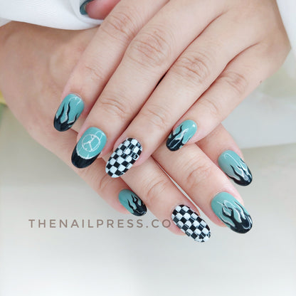 F1 Mercedes – Medium Oval Rounded 19mm