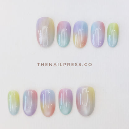 Dreamy Rainbow – Medium Oval Rounded 19mm