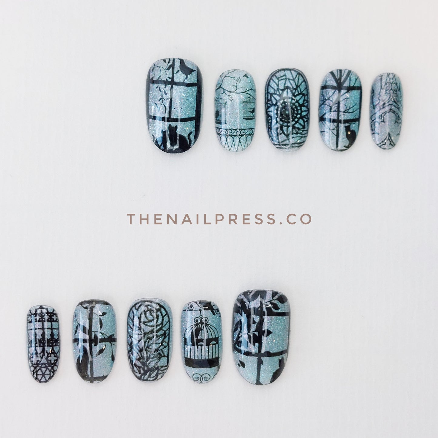 Moonlit Window – Medium Oval Rounded 19mm