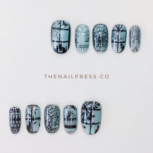 Moonlit Window – Medium Oval Rounded 19mm