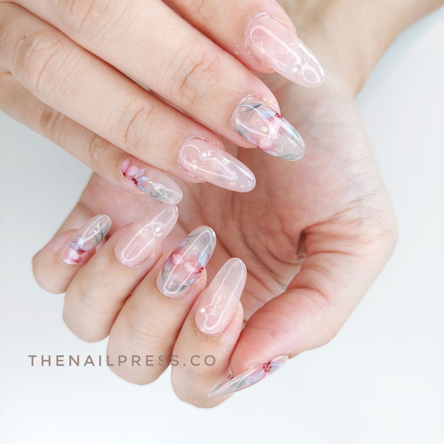 Ethereal Garden – Medium Oval 24mm