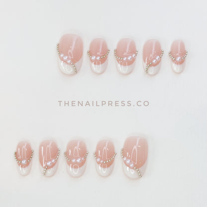 Pearled French – Medium Oval Rounded 19mm