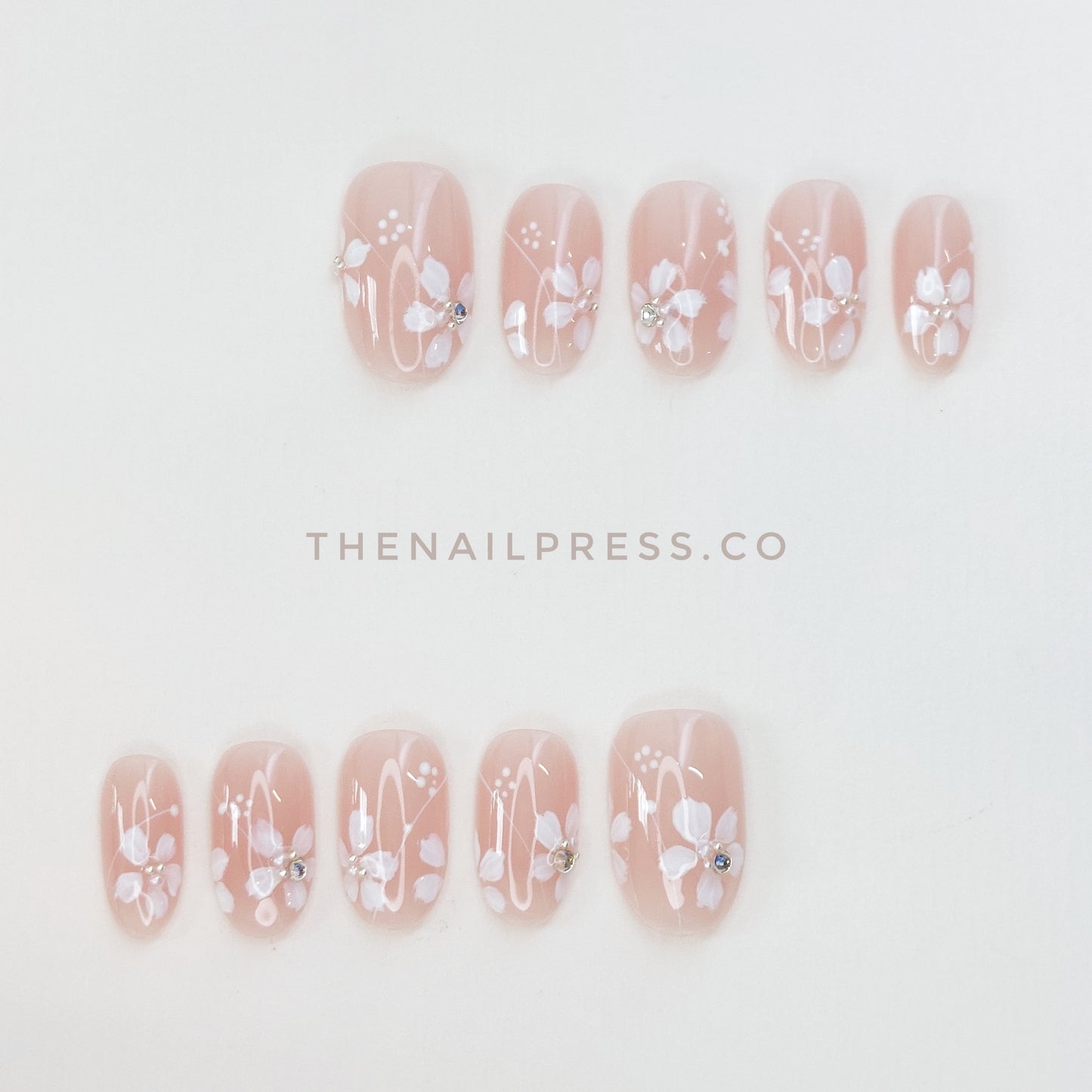 Simplicity in Blooms – Medium Oval Rounded 19mm