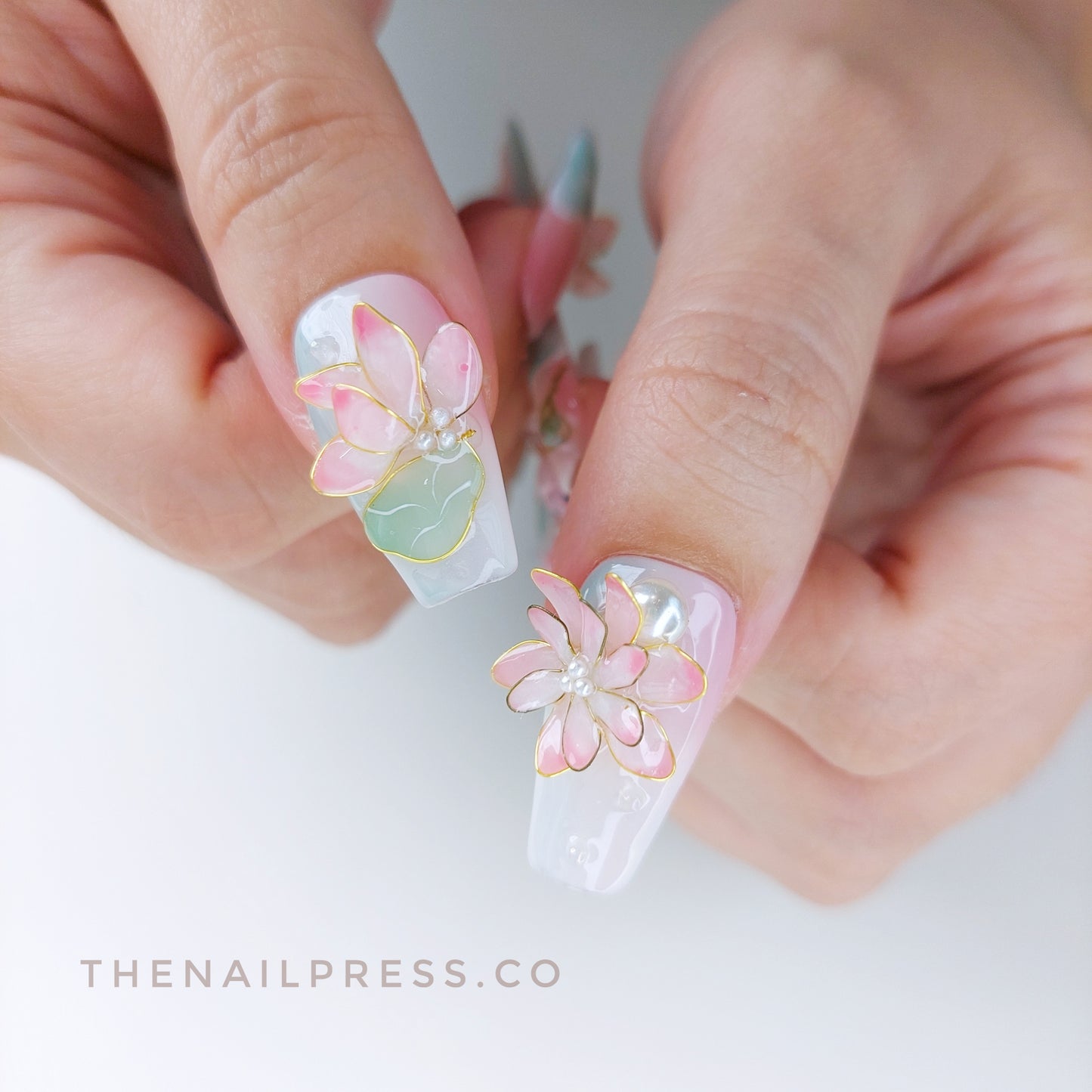 Lotus Pond Sanctuary – Medium Coffin 25mm